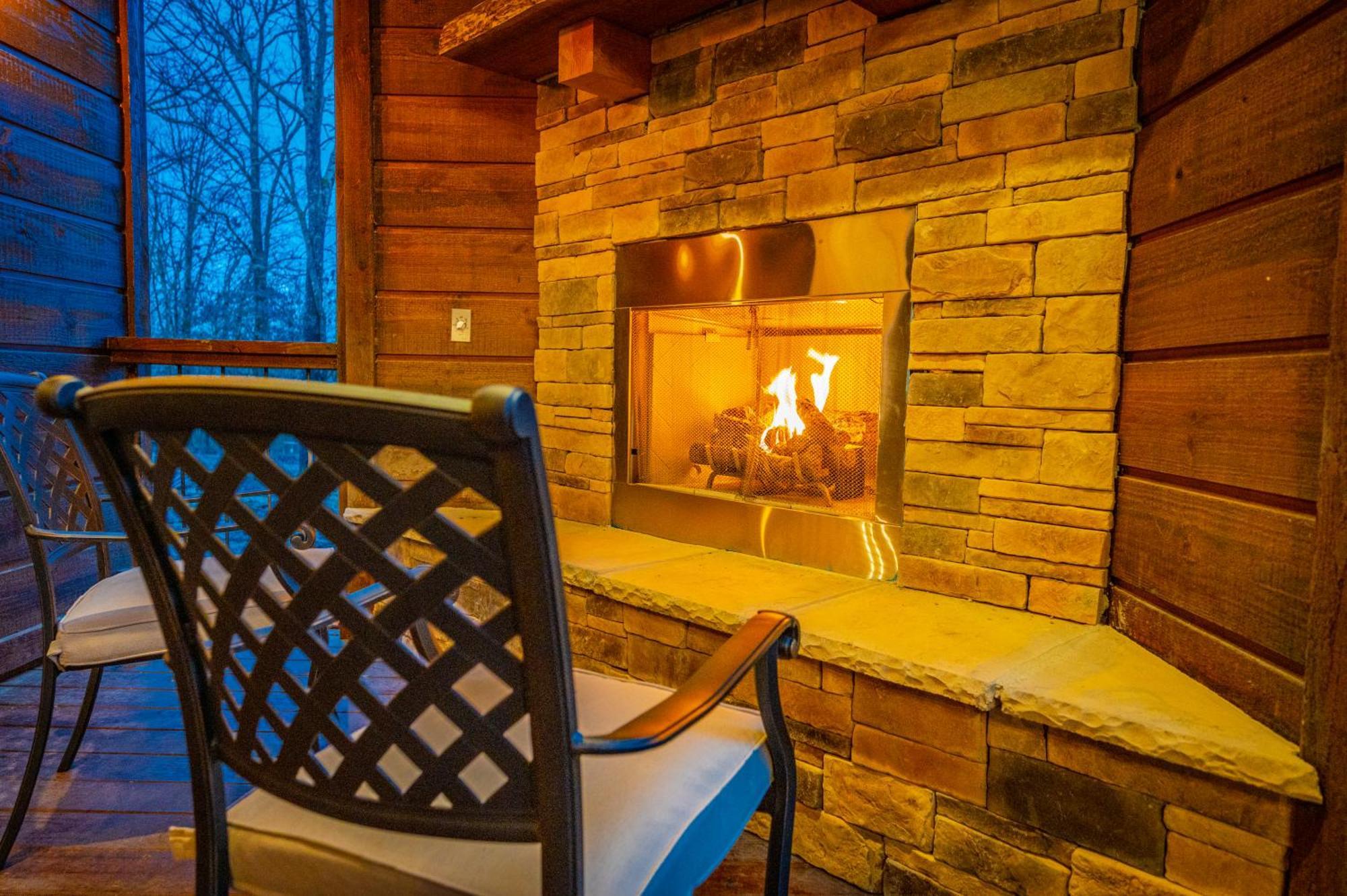 The Luxurious Blue Sky Lodge Is Epic! Broken Bow Eksteriør billede