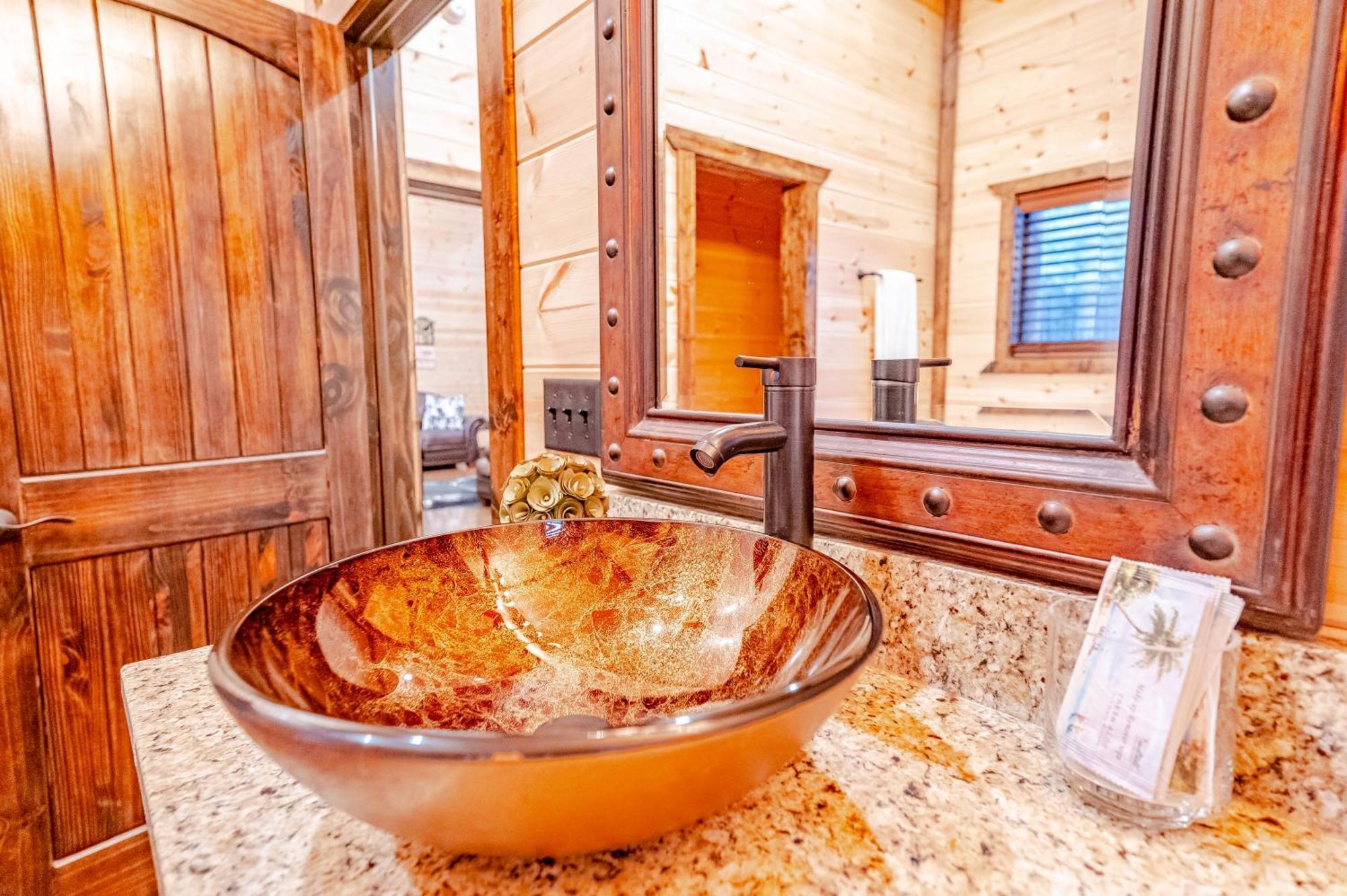 The Luxurious Blue Sky Lodge Is Epic! Broken Bow Eksteriør billede