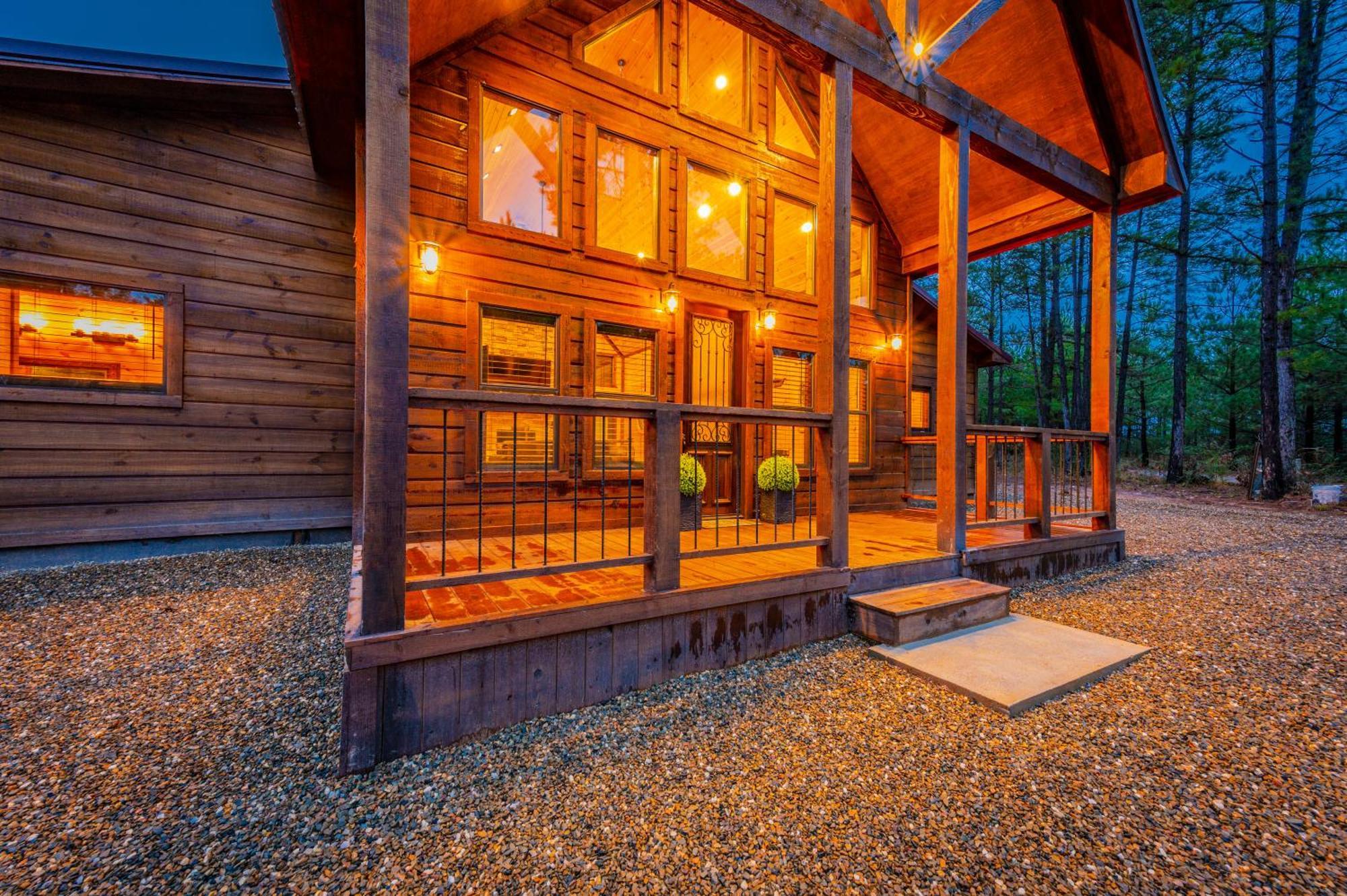 The Luxurious Blue Sky Lodge Is Epic! Broken Bow Eksteriør billede