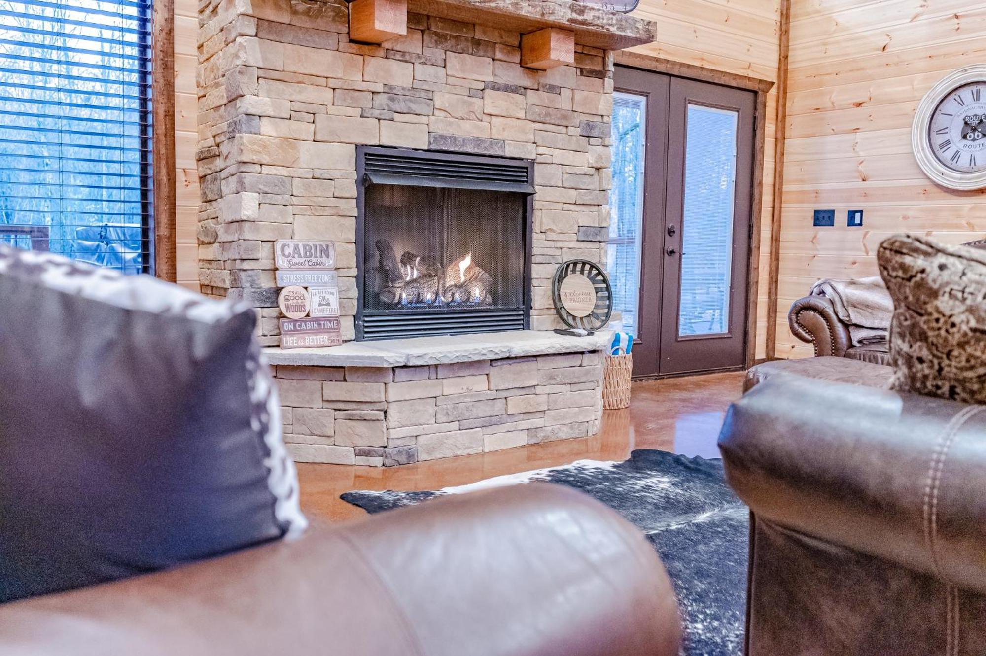 The Luxurious Blue Sky Lodge Is Epic! Broken Bow Eksteriør billede