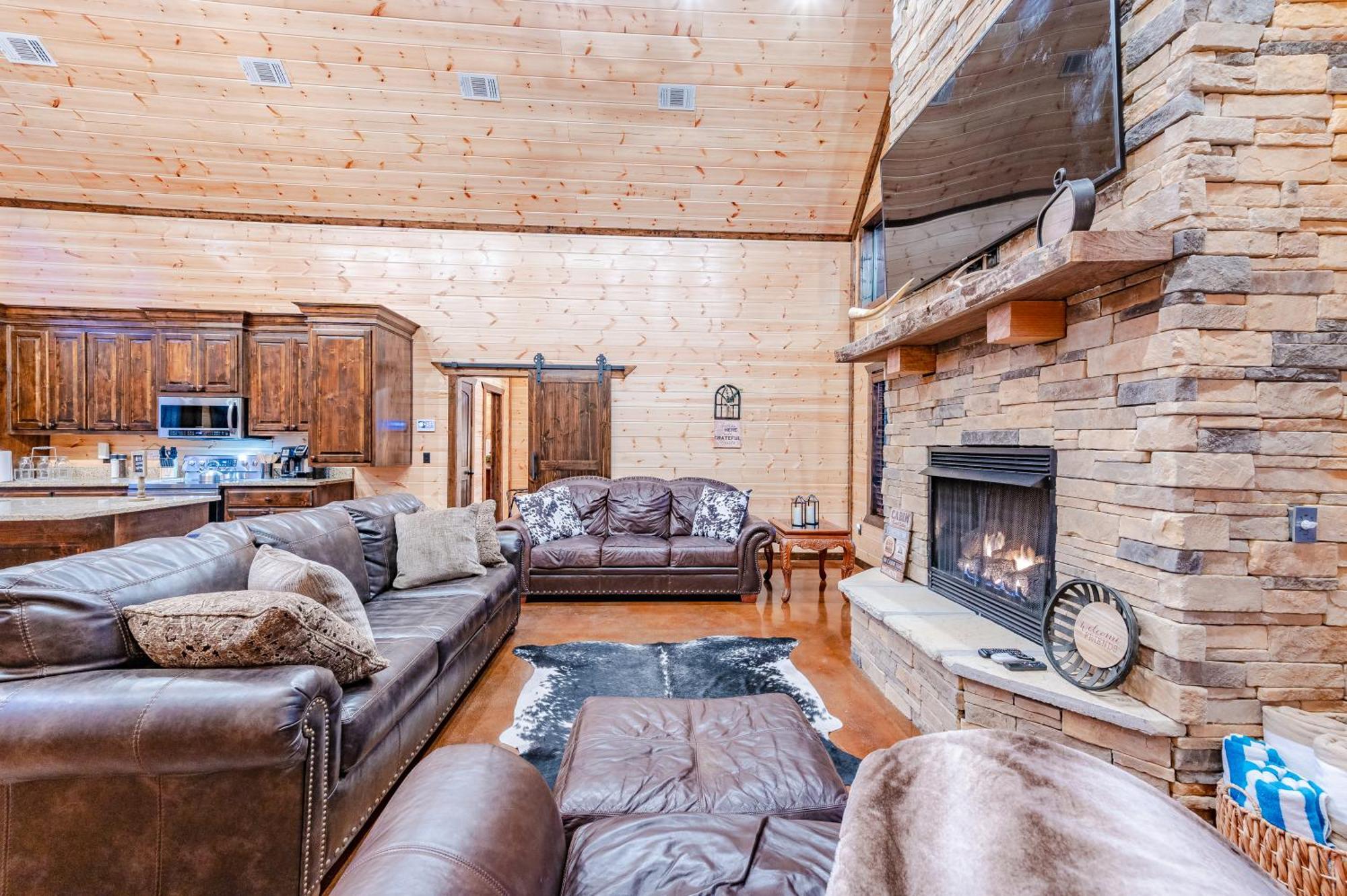 The Luxurious Blue Sky Lodge Is Epic! Broken Bow Eksteriør billede
