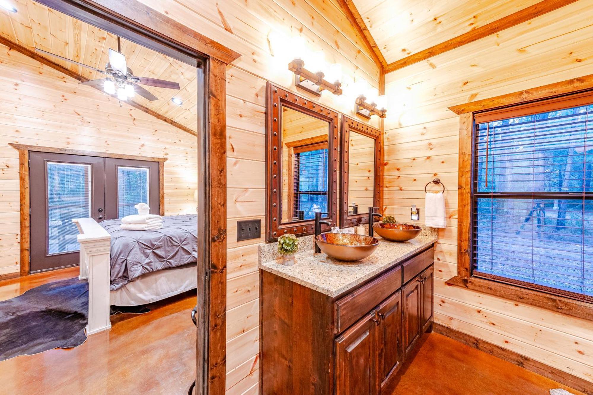 The Luxurious Blue Sky Lodge Is Epic! Broken Bow Eksteriør billede