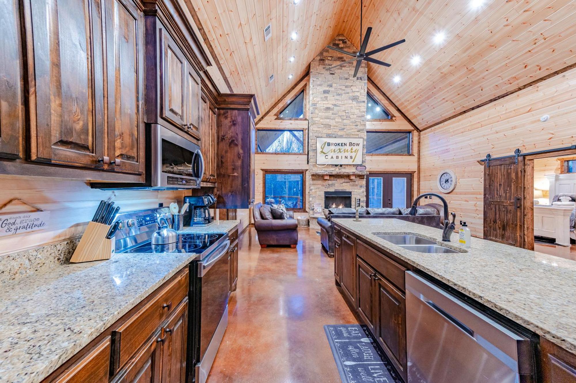 The Luxurious Blue Sky Lodge Is Epic! Broken Bow Eksteriør billede