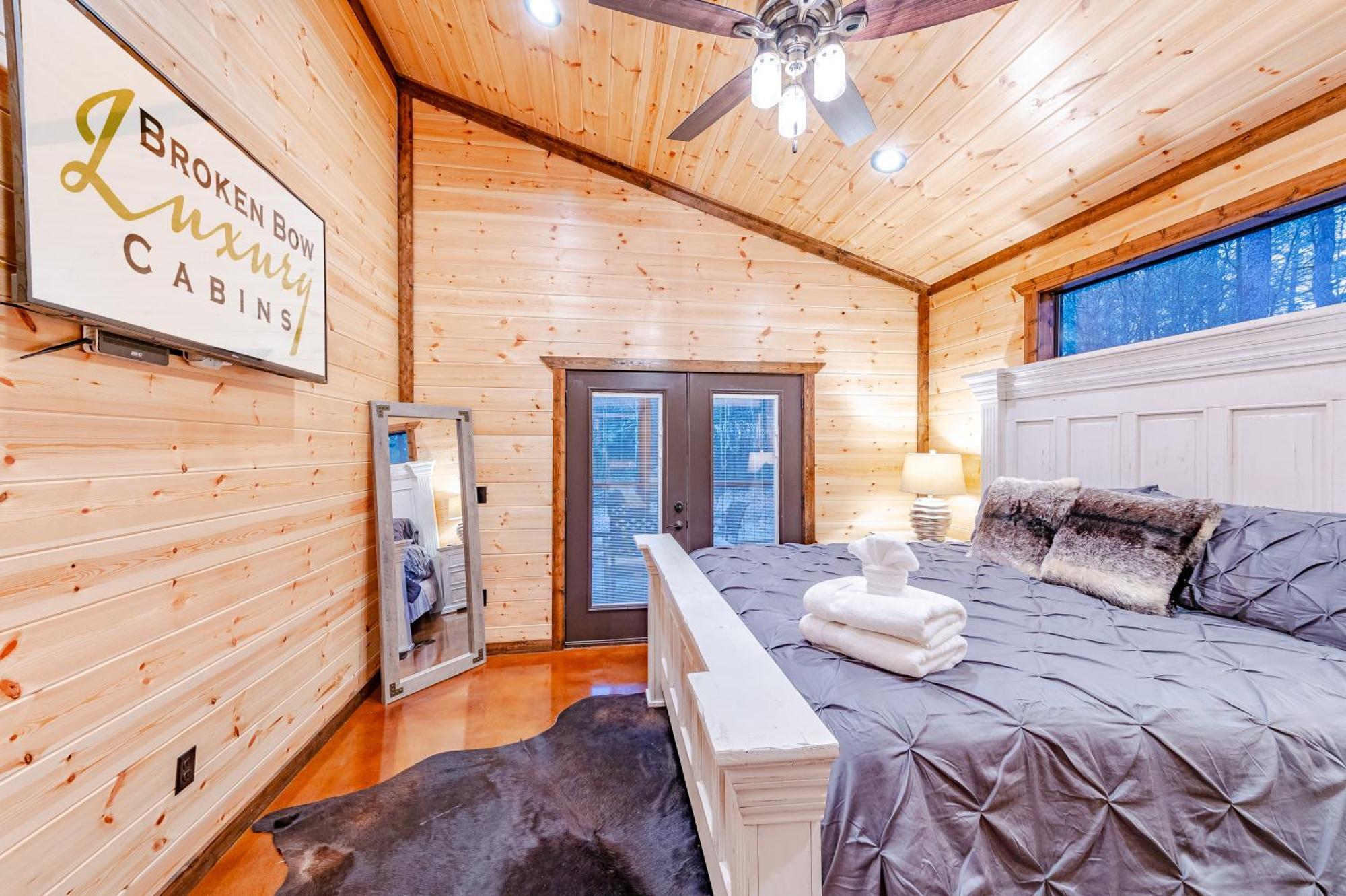 The Luxurious Blue Sky Lodge Is Epic! Broken Bow Eksteriør billede