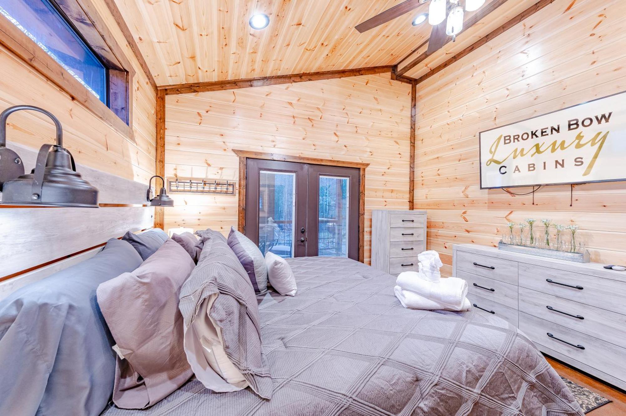 The Luxurious Blue Sky Lodge Is Epic! Broken Bow Eksteriør billede